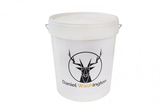 Daniel Washington Wiadro White
