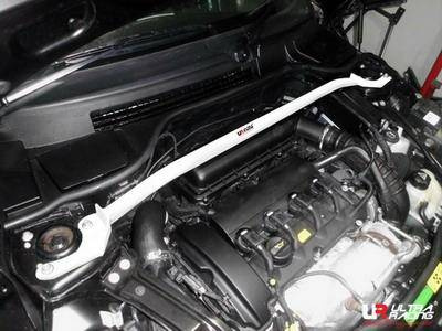 Rozpórka Mini Clubman 08+ 1.6T UltraRacing przednia górna Strutbar 1644